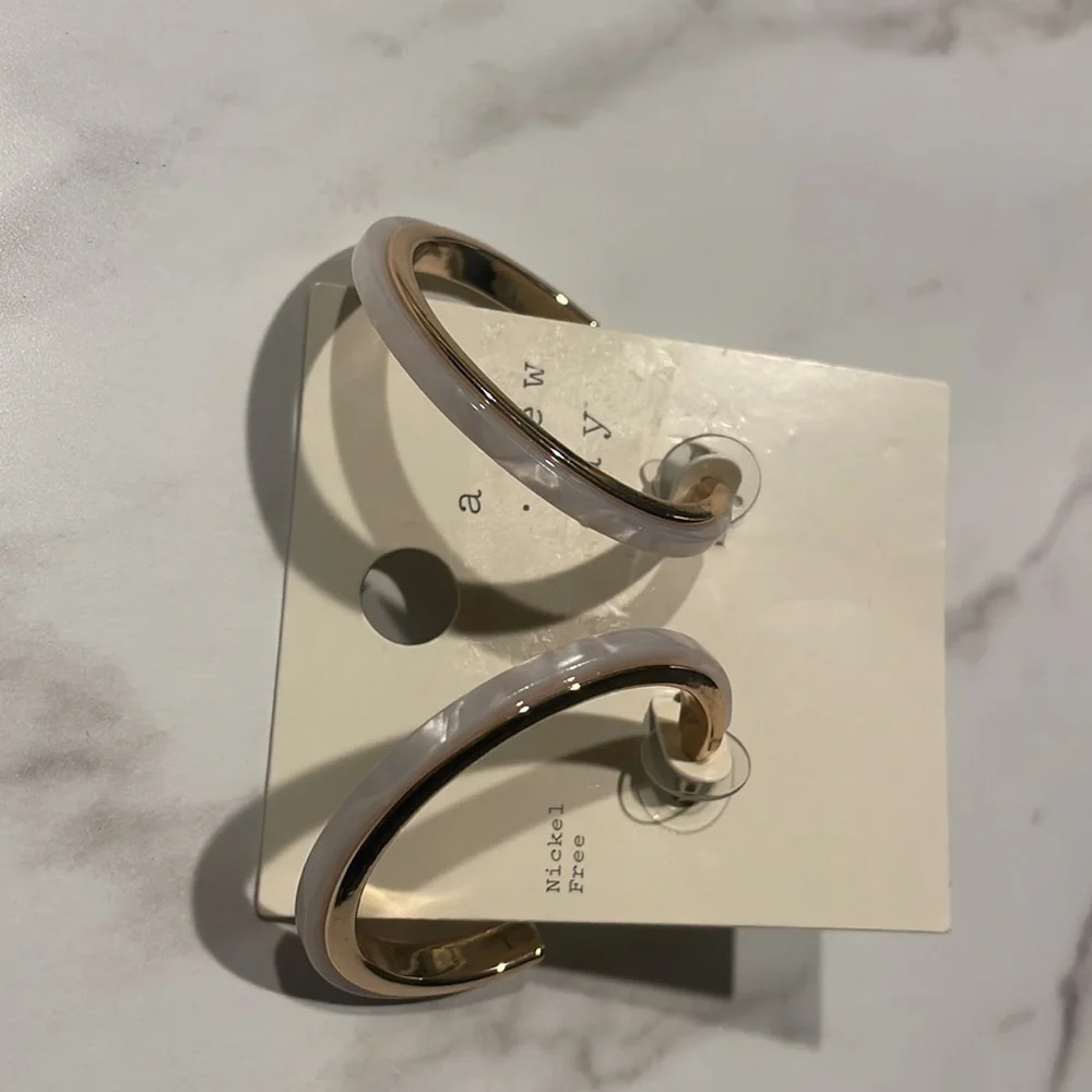 A new day earrings powder pink gold hoop nickel free fashion jewelry stud New OS